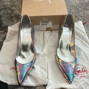 CHRISTIAN LOUBOUTIN
Hot Chick Snakeskin Pumps 70